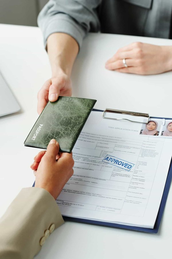 Rendez-vous passeport à Maisons laffitte : les avantages de passer sur une plateforme web